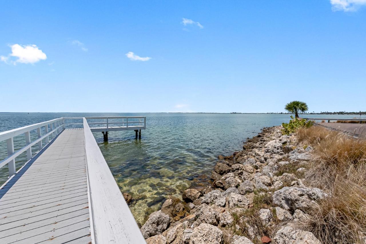 Villa Wake Up To The Ocean Breeze - Enjoy Amazing Views Tampa Exterior foto