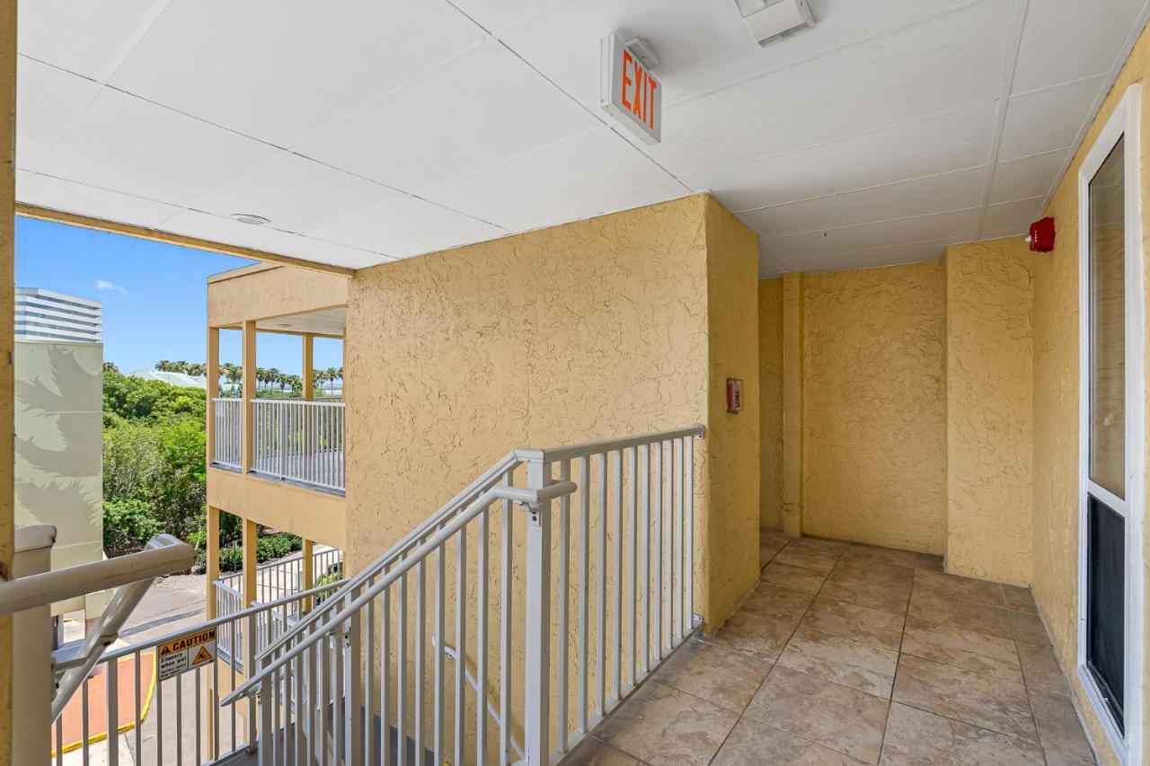 Villa Wake Up To The Ocean Breeze - Enjoy Amazing Views Tampa Exterior foto